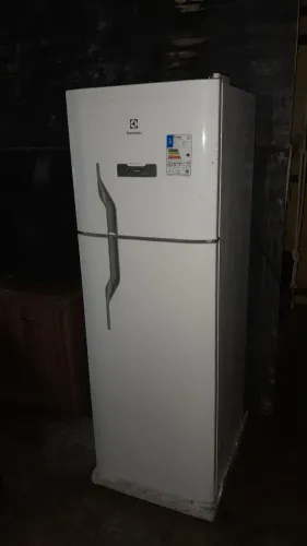Geladeira Electrolux oferta relâmpago. 1400,00