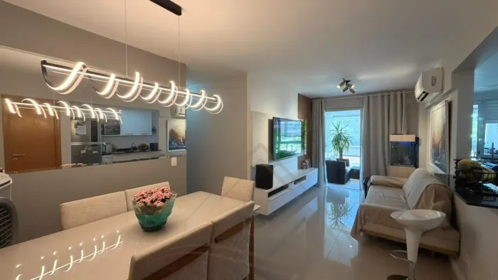 Apartamento à venda no Recreio dos Bandeirantes, Rio de Janeiro - 2 quartos, 1 suíte, 2 sa