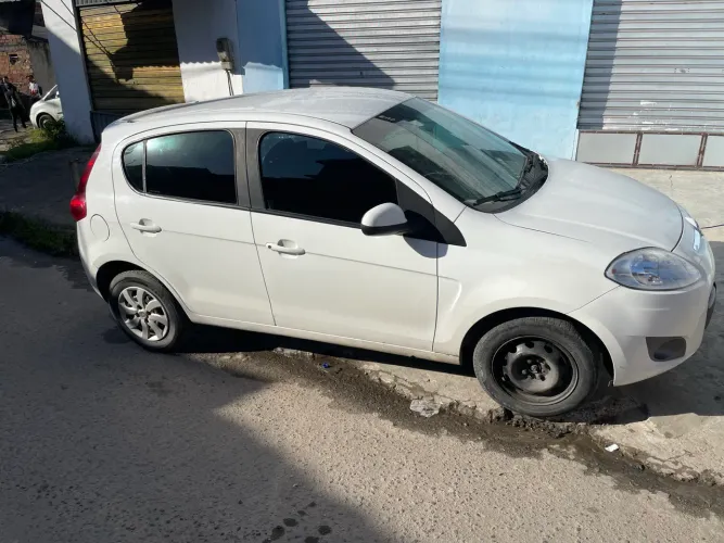 Fiat Palio Attractive 1.0 EVO Fire Flex 8V 5P 2013