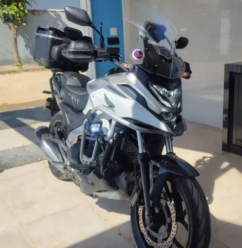 Moto super equipada