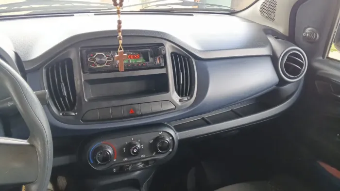 Fiat Uno Attractive 1.0 EVO Fire Flex 8V 5P 2021