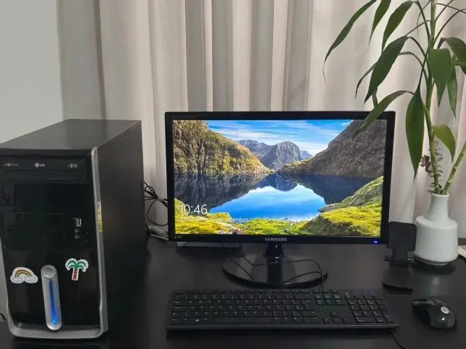 PC Completo Core i7 8GB SSD + Monitor Samsung + Estabilizador