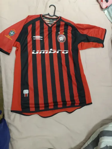 Camisa do Athletico Paranaense original Umbro 2002 com patch de Campeão Brasileiro 