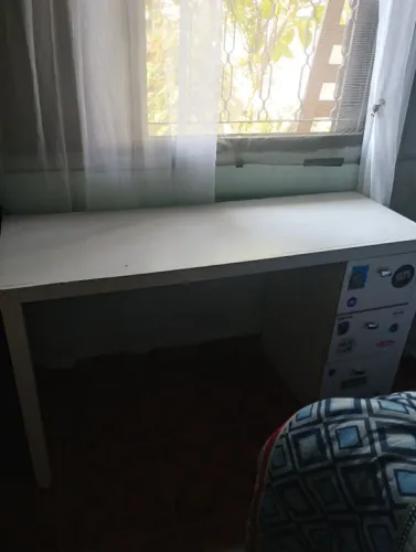 Escrivaninha com cadeira giratoria