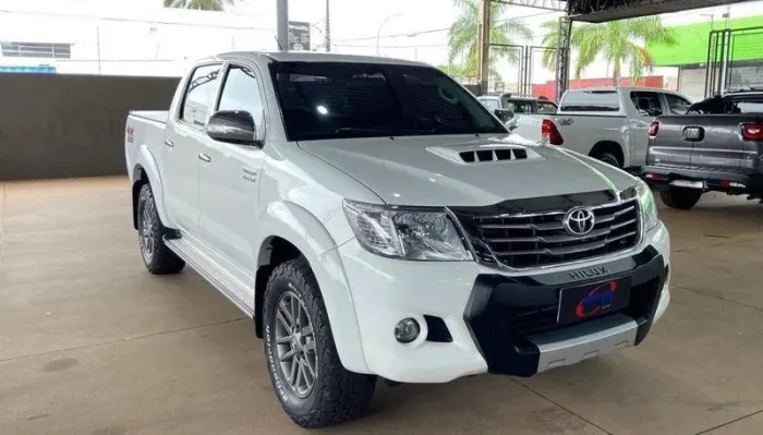 Toyota Hilux CD SRV D4-d 4X4 3.0 TDI Diesel AUT 2015