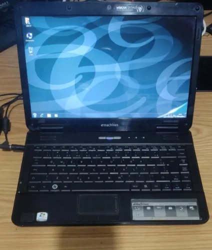 Notebook EMACHINE - Processador Pentium Dual Core T4500 2.30Ghz (ref 19)