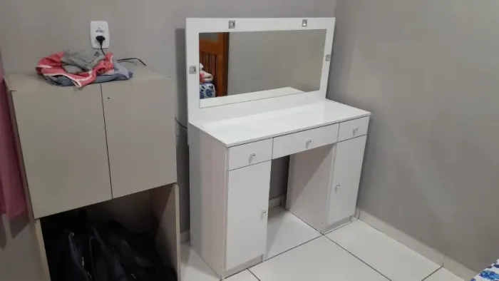 ? ?Penteadeira dos Sonhos com Espelho e LED - Organize-se com Estilo!?