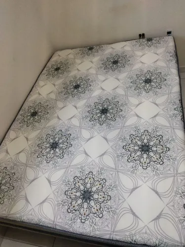 Cama casal nova