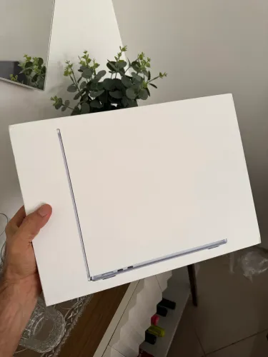 MacBook Air M4 , LACRADO