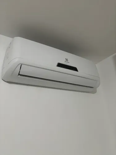 Ar condicionado (Retirada de peças)