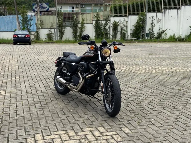 Harley-Davidson Sportster XL 883N Iron 2010