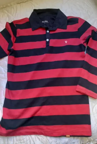 Blusa Polo manga longa. Marca VRK DENIM. Tam