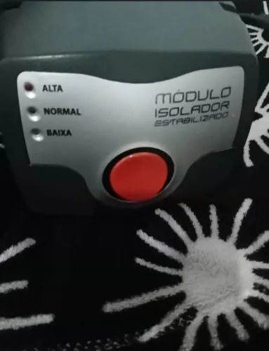 VENDO MÓDULO ISOLADOR ESTABILIZADO COM DEFEITO.