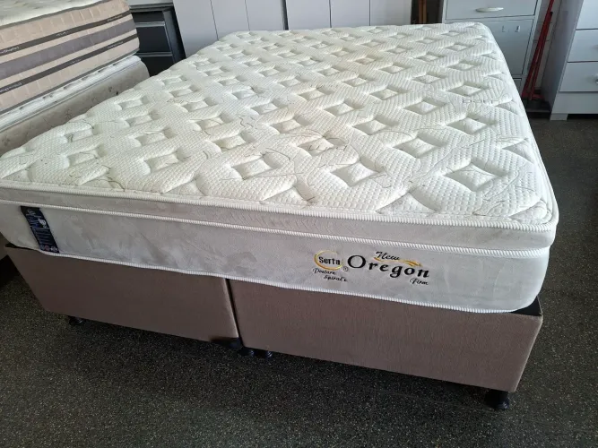 Cama box Queen size colchão serta molas ensacadas bambu espuma d33