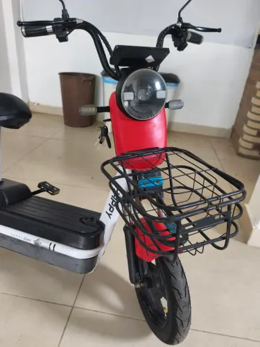 Scooter happy vermelha