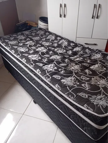 Cama de solteiro Box