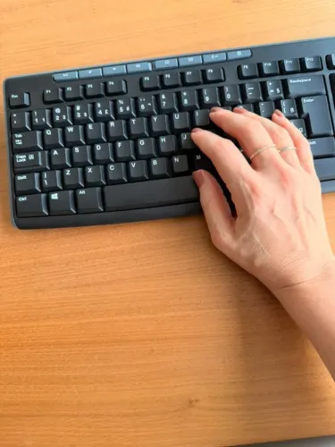Teclado Sem Fio Logi Preto