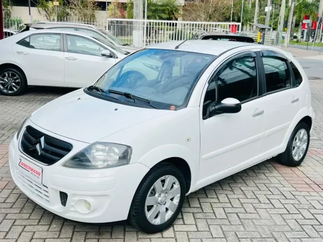 Citroen C3 Exclusive 1.4 Flex 8V 5P 2012