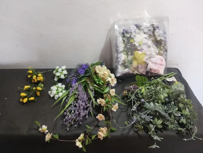 Flores artificiais (lote)