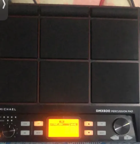 PAD eletrônico Michael DMX600 (bateria/sampler)