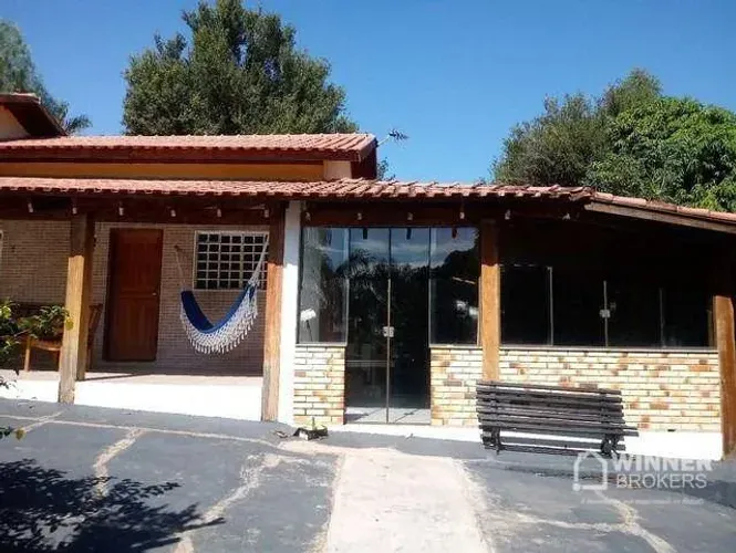 Chácara com 3 dormitórios à venda, 7000 m² por R$ 1.700.000,00 - Zauna - Sarandi/PR