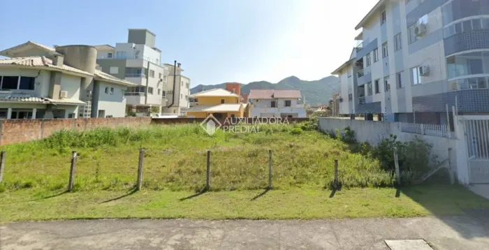 Terreno para venda na praia dos Açores 50 metros da praia