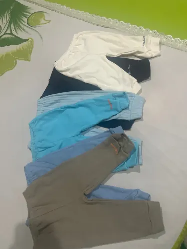 Calça de bebê