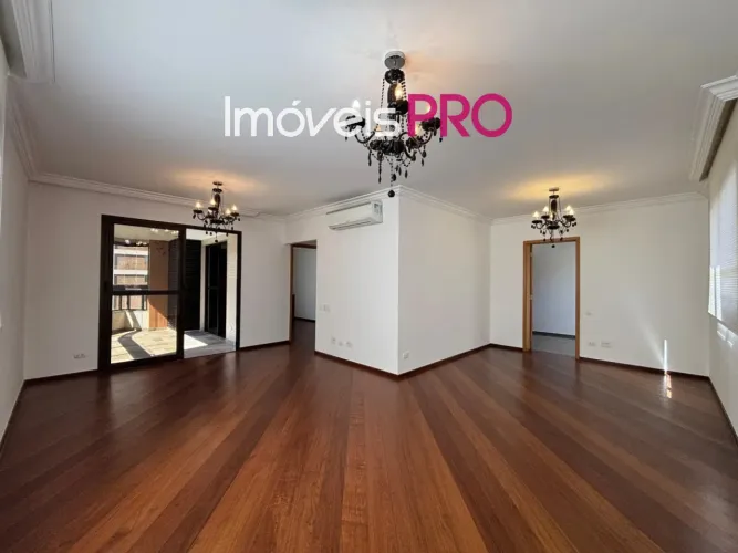 Apartamento para venda com 180m² em Moema - São Paulo.