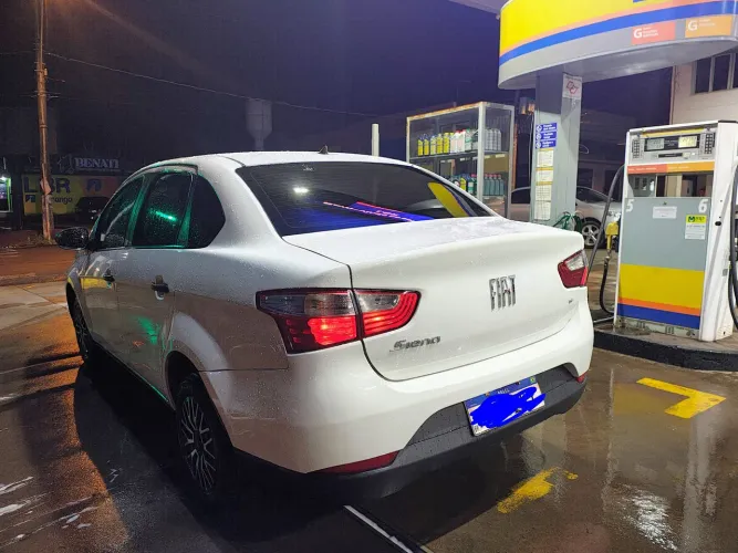 Fiat Grand Siena 1.4 EVO Flex 8V 4P 2021