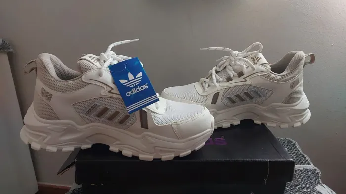 Tenis Adidas