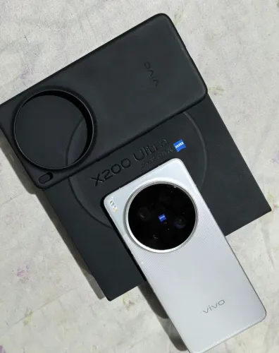 VIVO X200 ULTRA + KIT FOTOGRÁFICO ZEISS