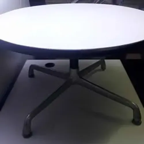 Mesa Centro Lateral Meados século XX por Charles&Ray Eames para Herman Miller, década 1960