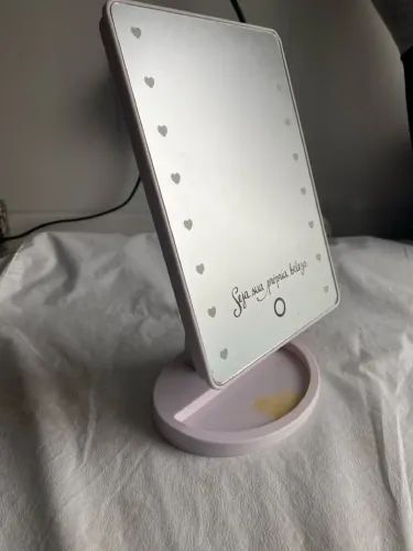 Espelho de mesa com iluminação