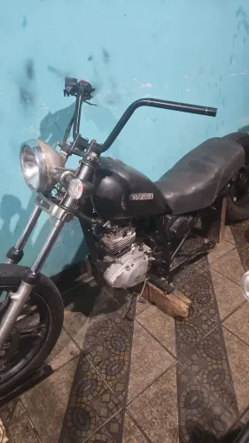 Suzuki intruder 125 2005