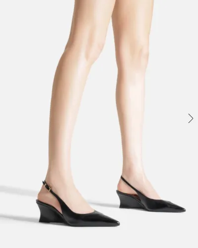 Scarpin Preto Couro Salto Baixo Anabela Slingback: tamanho 37
