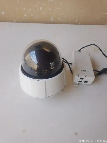 Câmera Ip Axis P5534 PTZ Dome HD 720p Zoom Óptico 18x