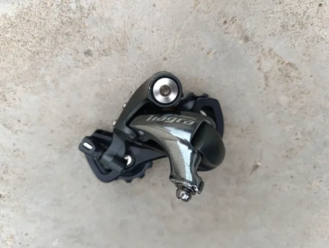 Câmbio traseiro Shimano Tiagra RD 4700 SS 10v