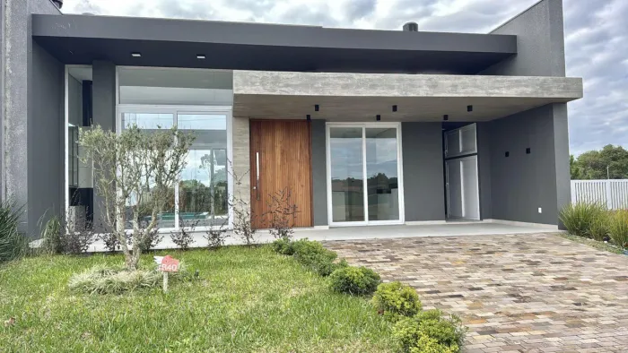 Casa com Piscina à Venda no Condomínio Terrasul em Capão da Canoa REF: 6090