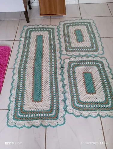Vendo tapete de crochê 3 peças