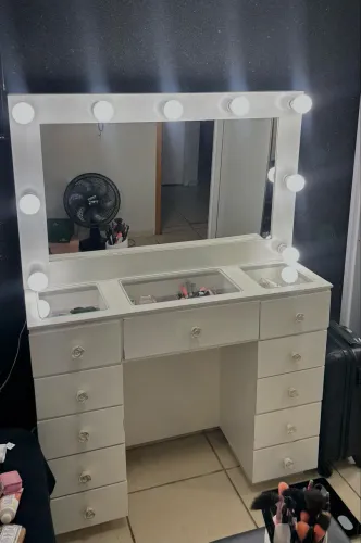 Penteadeira Camarim MDF Branco com LED, 11 Gavetas e Banquinho