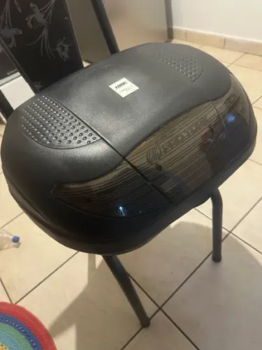 Baú moto 45litros estado de novo pouco uso cabe 2 capacete