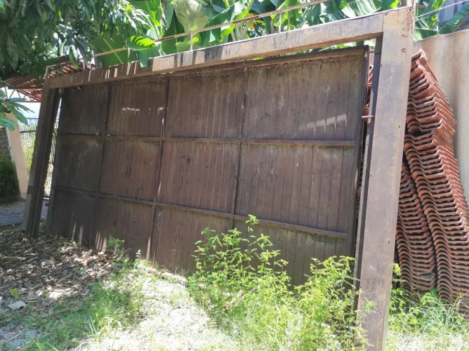 Portão de ferro
