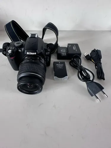 NIKON D40 + Lente 18-55mm