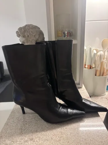 Bota H&M salto 