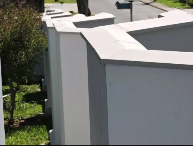 PINGADEIRAS / CAPAS DE MURO EM CONCRETO