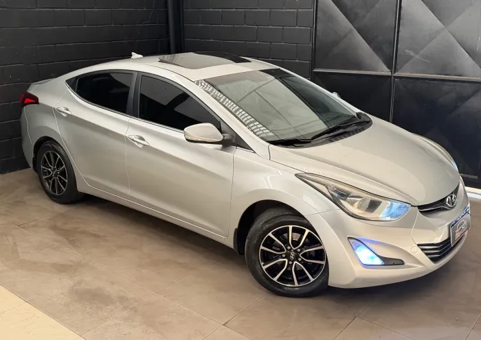Hyundai Elantra GLS 2.0 16V Flex Aut. 2015