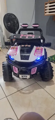 Carrinho elétrico infantil