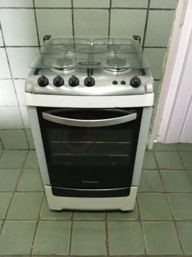 Fogão elétrico Eletrolux Master chef 