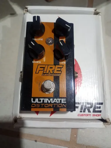Pedal fire distortion para guitarra