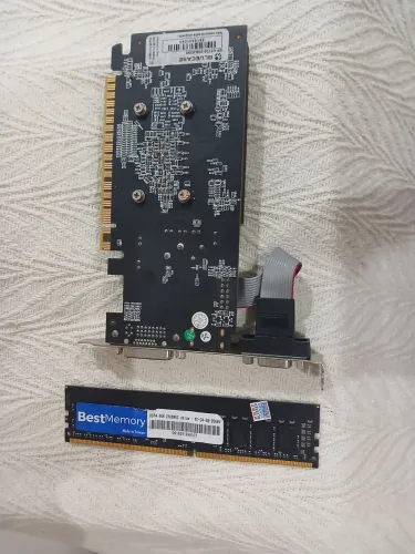PLACA DE VIDEO + MEMORIA